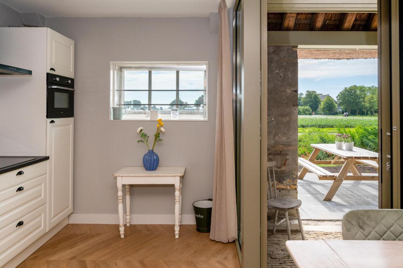 Appartement De Dageraad In Monumentale Boerderij Kimswerd Ngoại thất bức ảnh